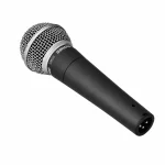 نمای پشت میکروفون شور SM58 با کانکتور XLR سه‌پین